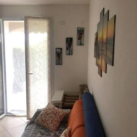 Esclusivo Bilocale Vista Mare Apartamento *
